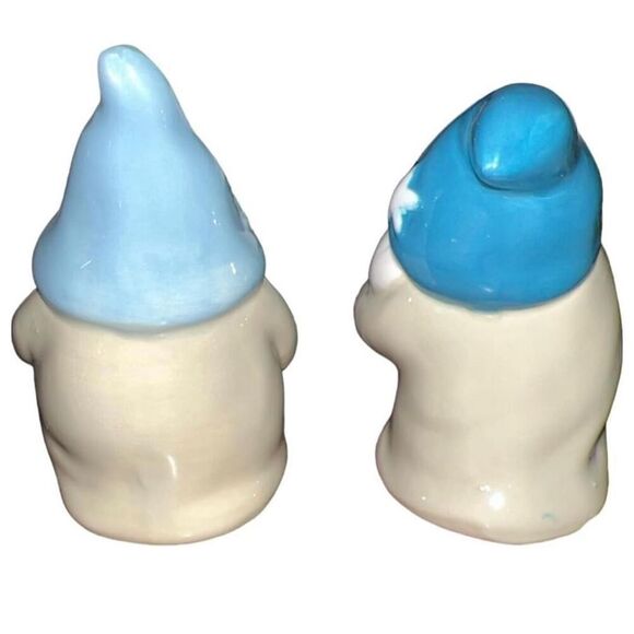 stoneware beach gnome Salt And Pepper Set - Picture 4 of 4